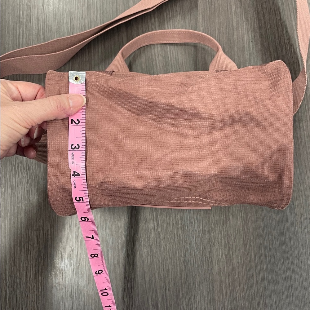 gymshark mini holdall bag  brick brown - Picture 10 of 13